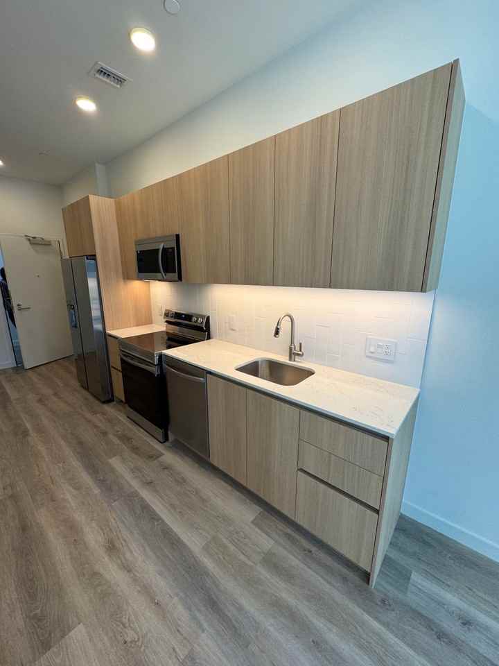 79 Northwest 31st Street #A1 - Photo 3 of 16