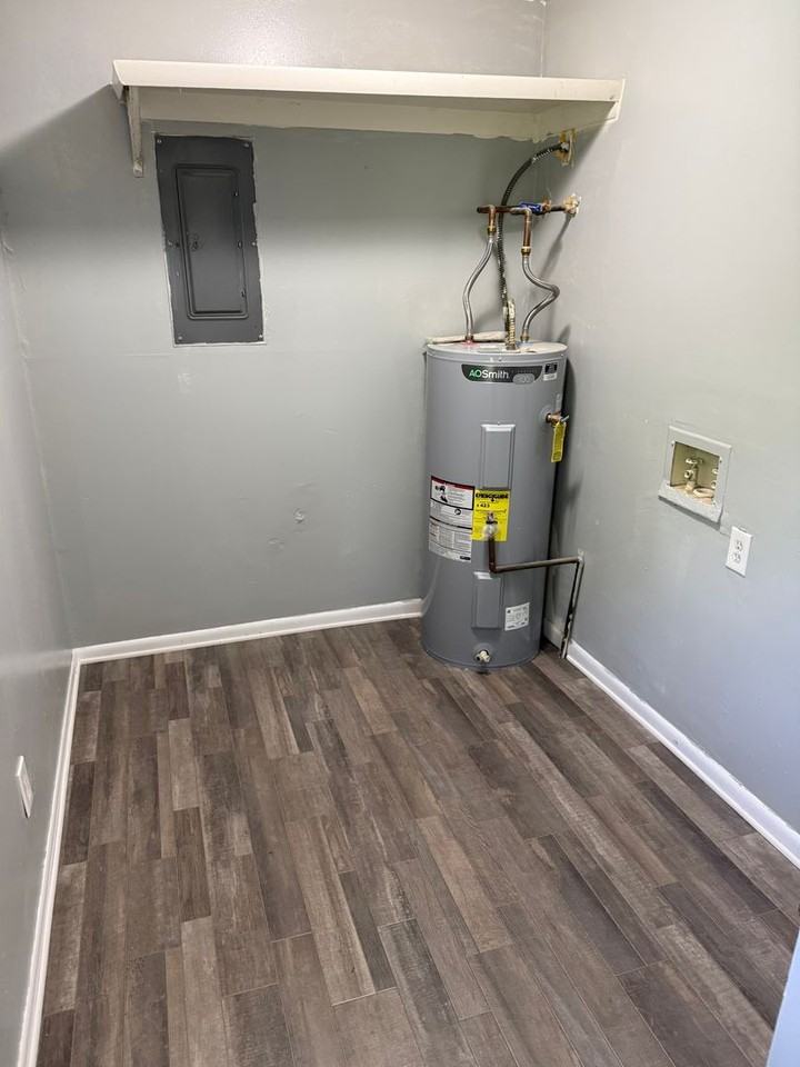 3673 Bass Ct - Photo 2 of 10