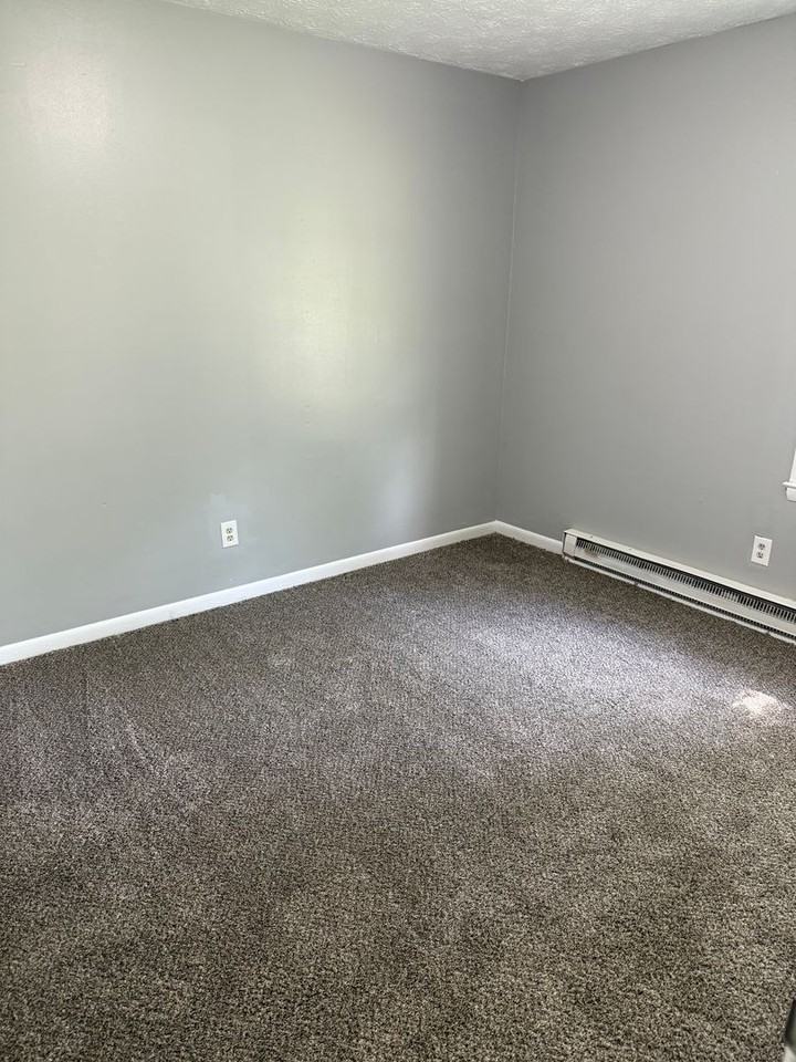 3673 Bass Ct - Photo 5 of 10