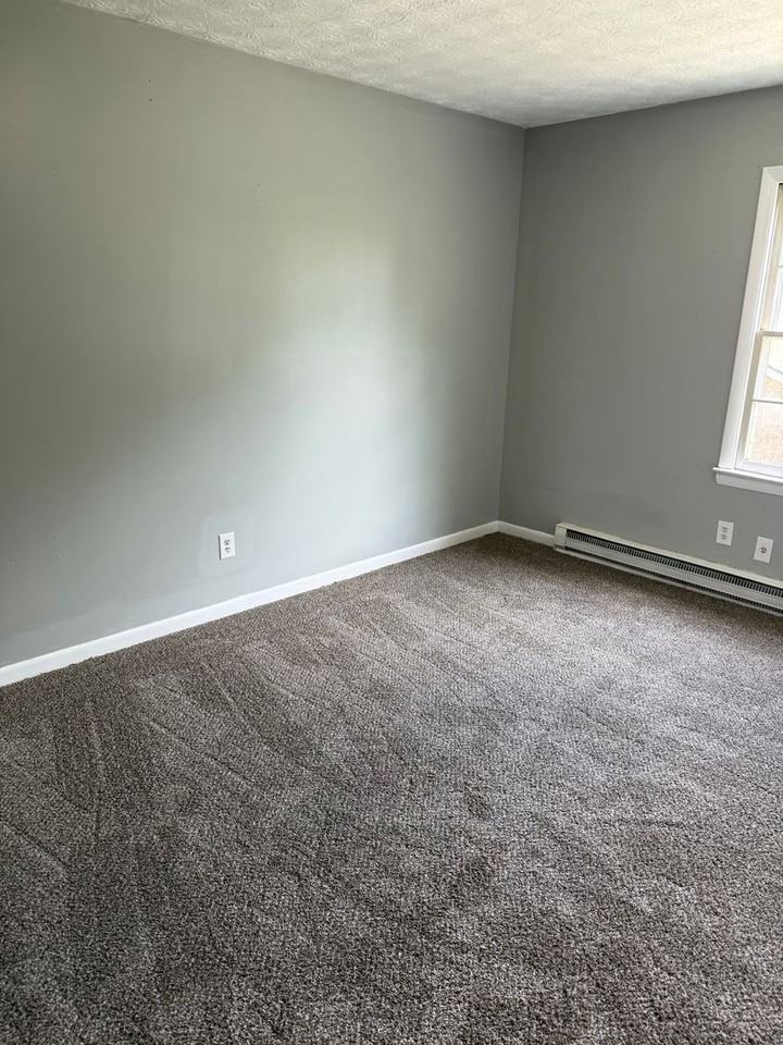 3673 Bass Ct - Photo 6 of 10
