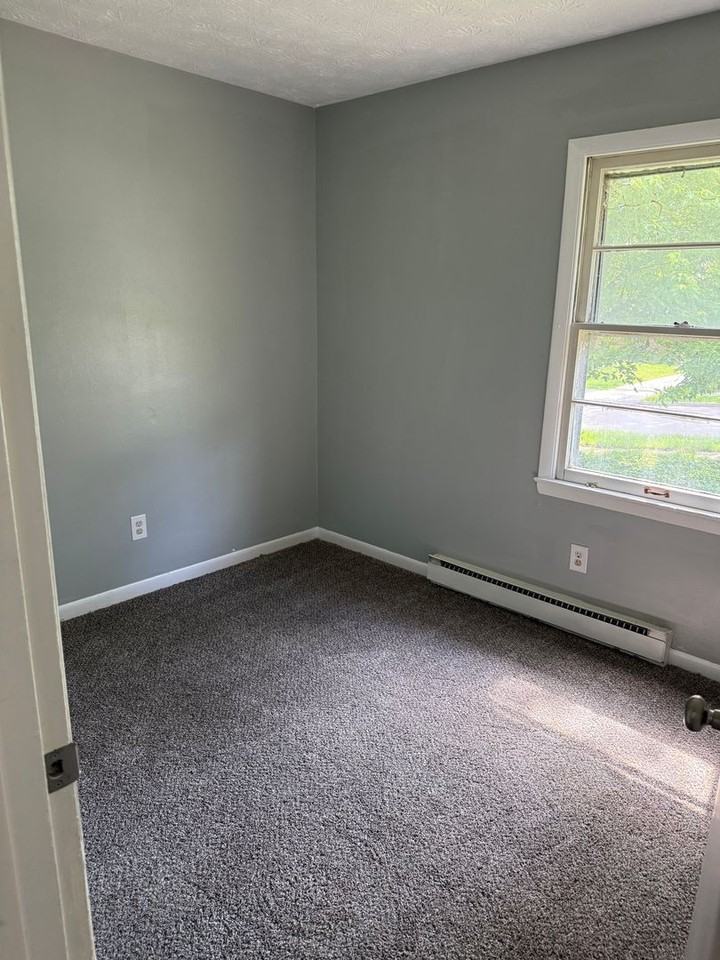 3673 Bass Ct - Photo 7 of 10