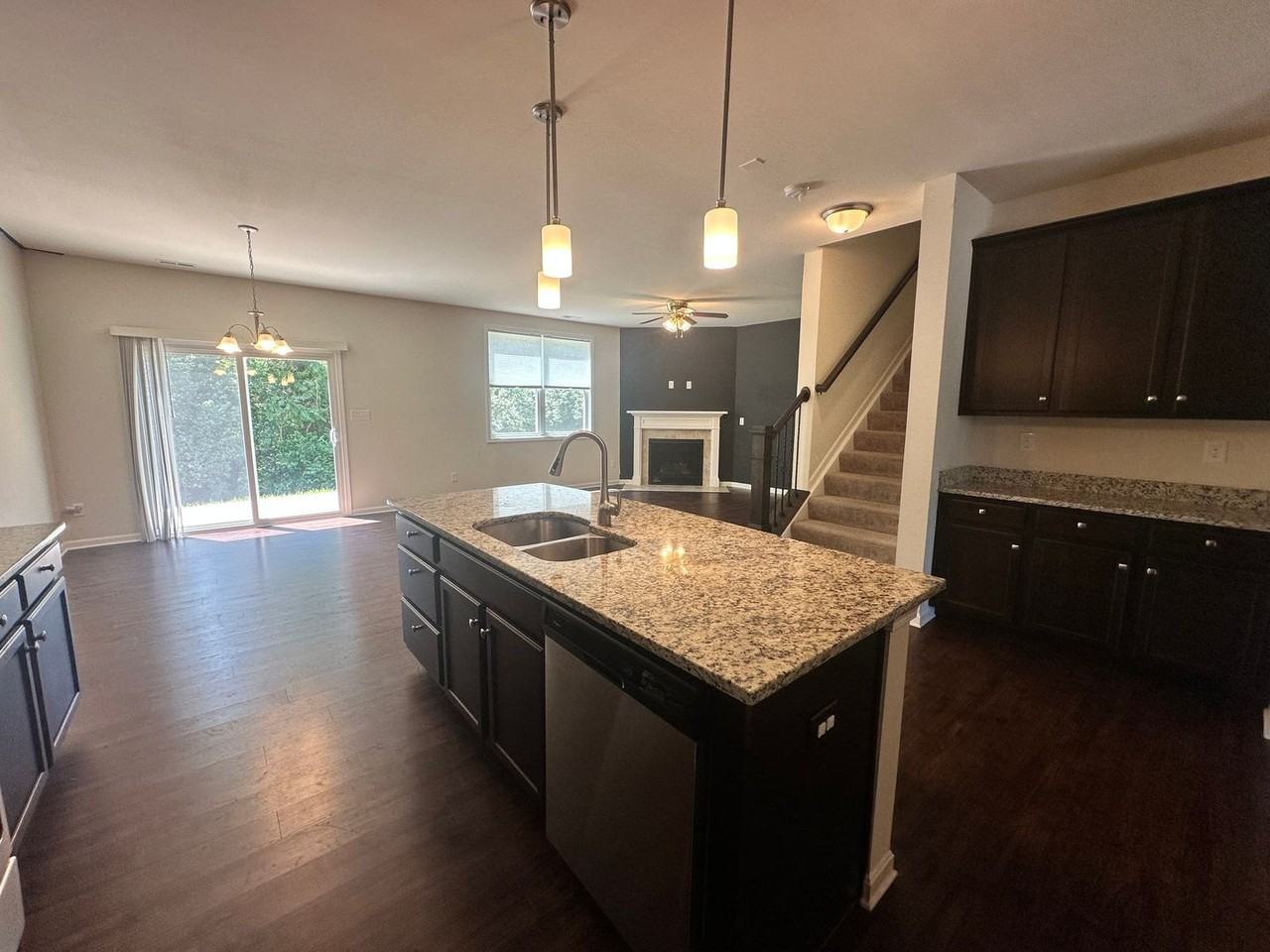11812 Beacon Ct - Photo 7 of 35