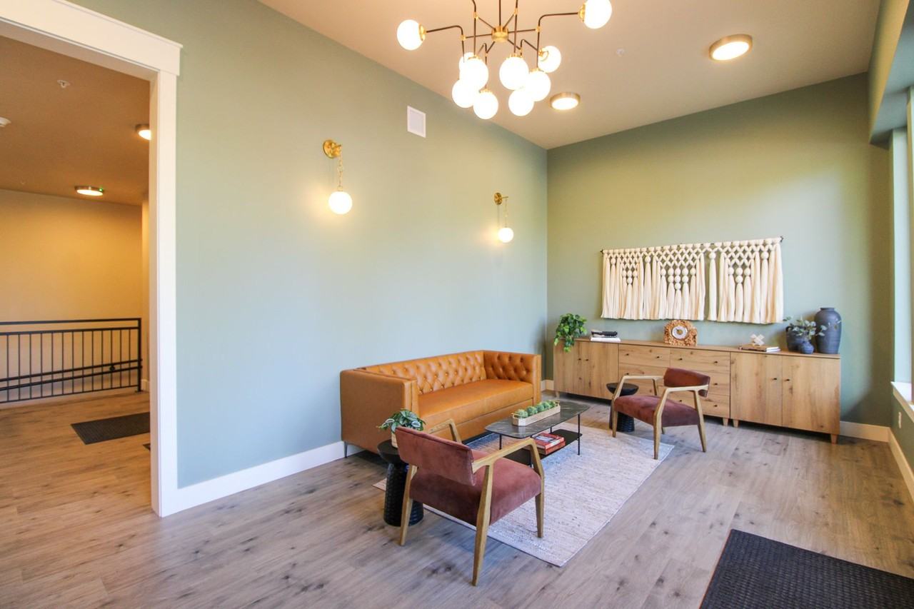 75 C St - Photo 5 of 46