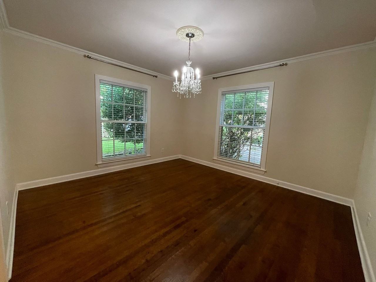 3538 Westcliff Rd S - Photo 6 of 37