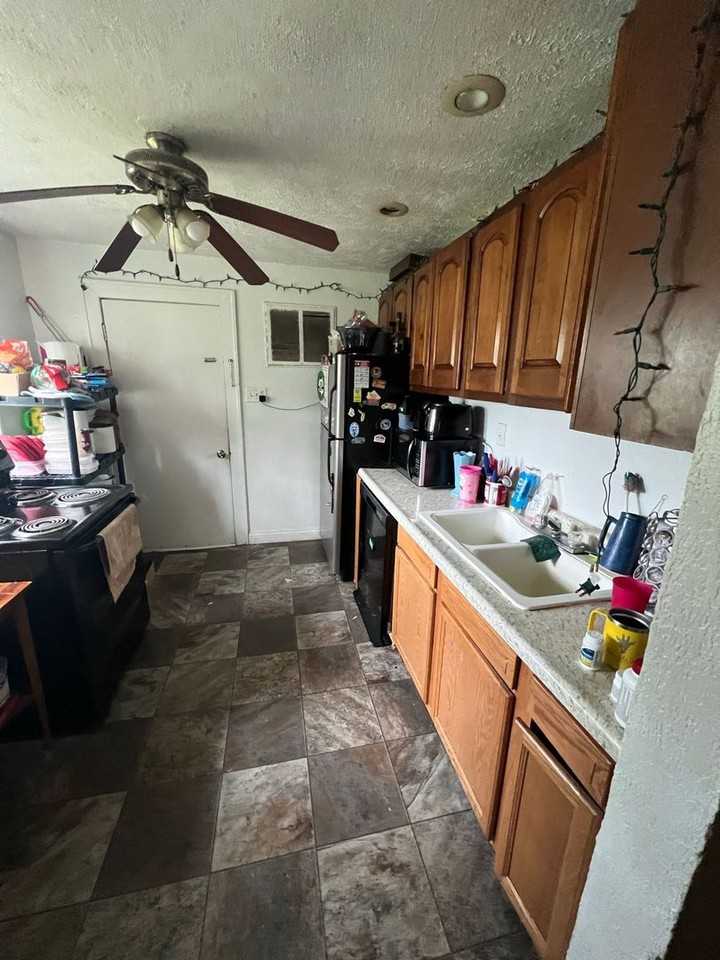 204 E Dartmouth Ave - Photo 5 of 5