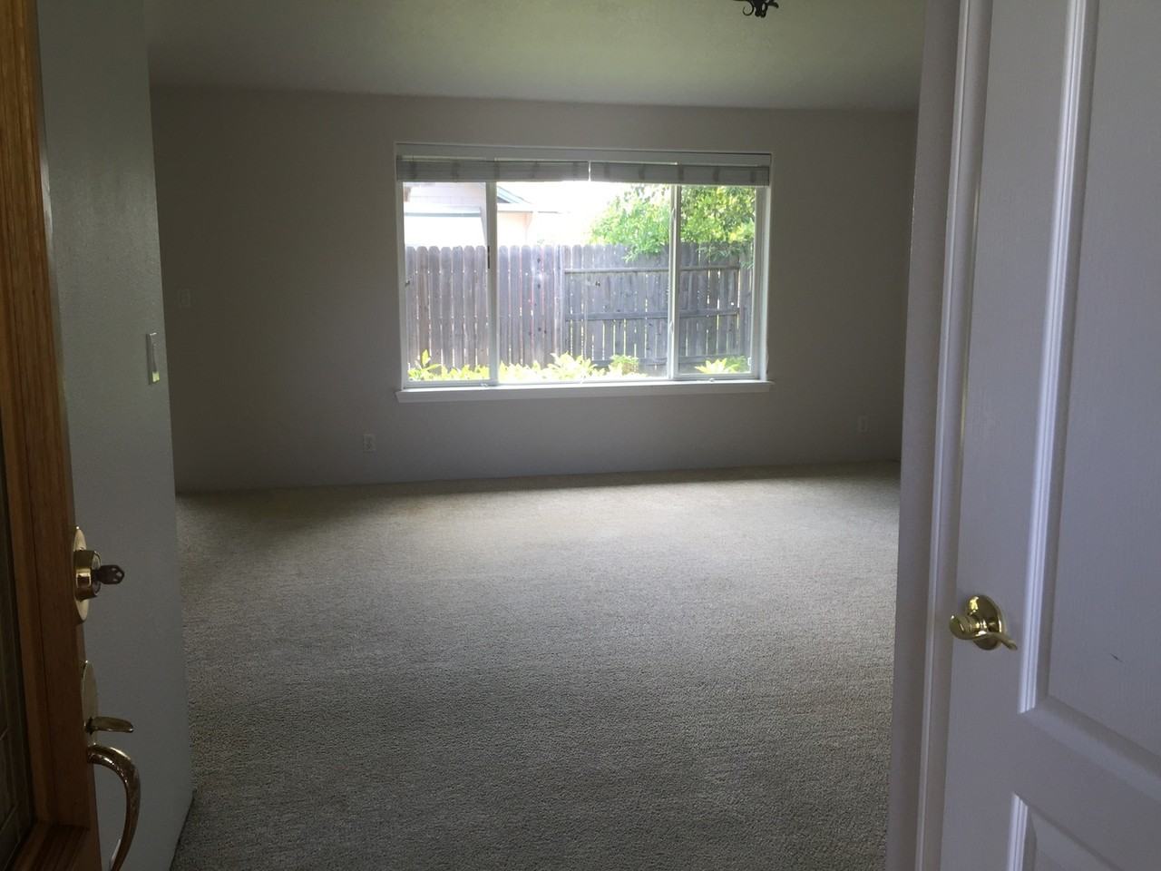 2723 Esther Ln - Photo 4 of 12