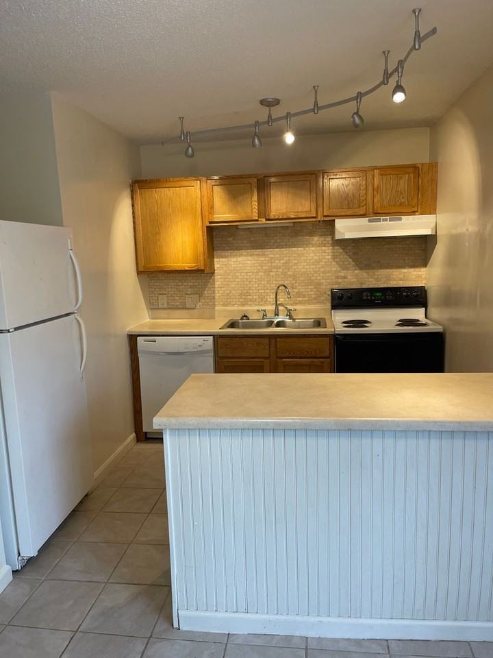 709 Dondee Dr #2 - Photo 4 of 7