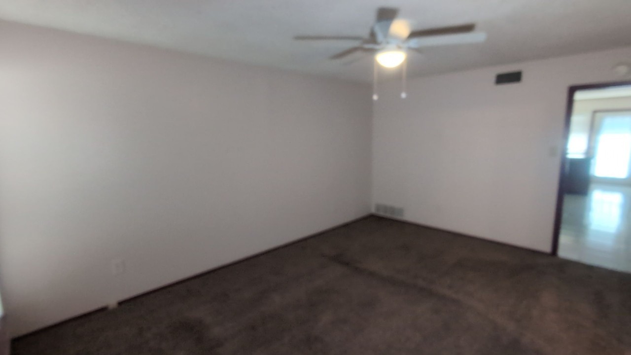3705 EOM - Photo 7 of 9