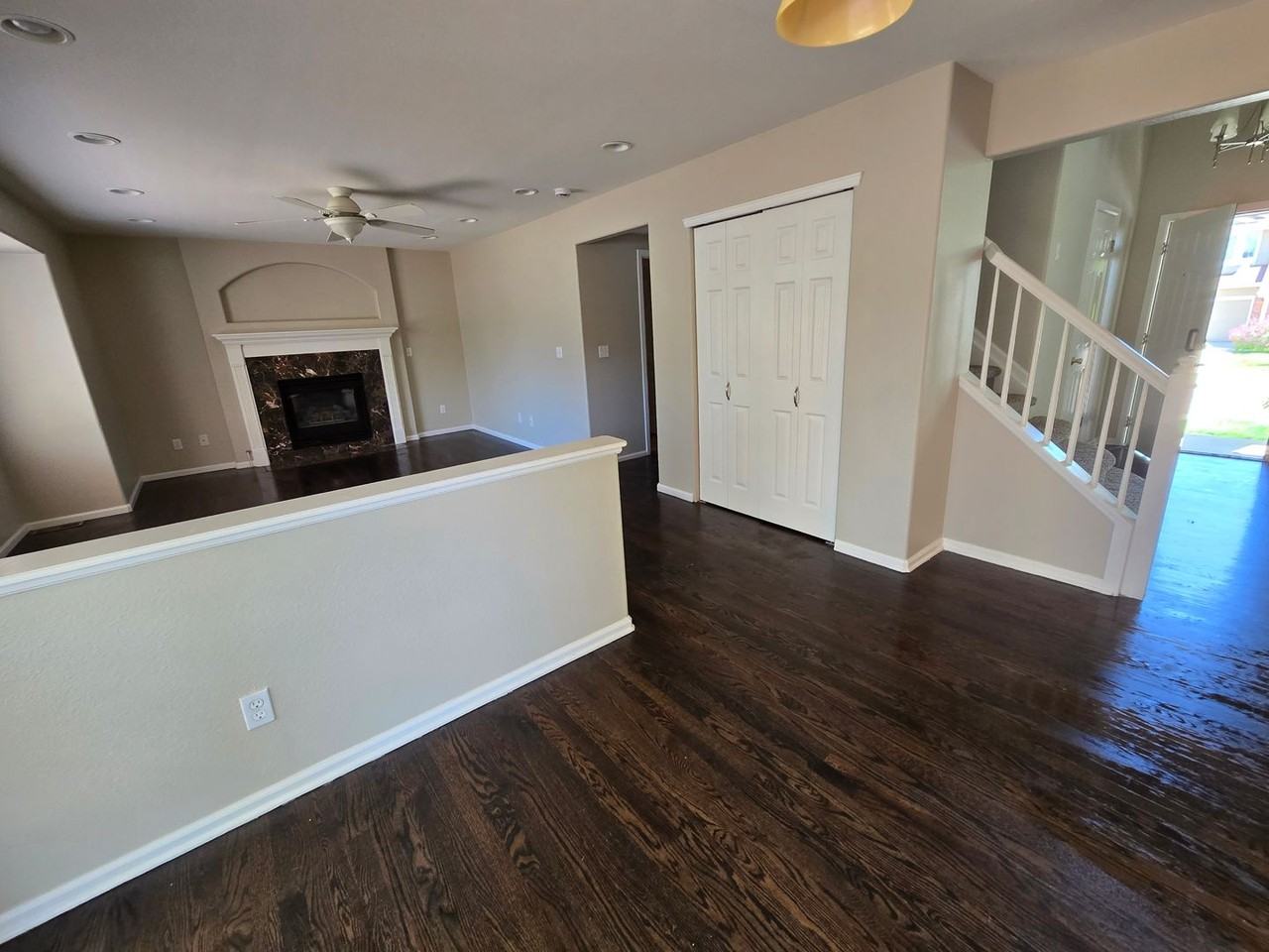 604 Briggs Pl - Photo 4 of 48