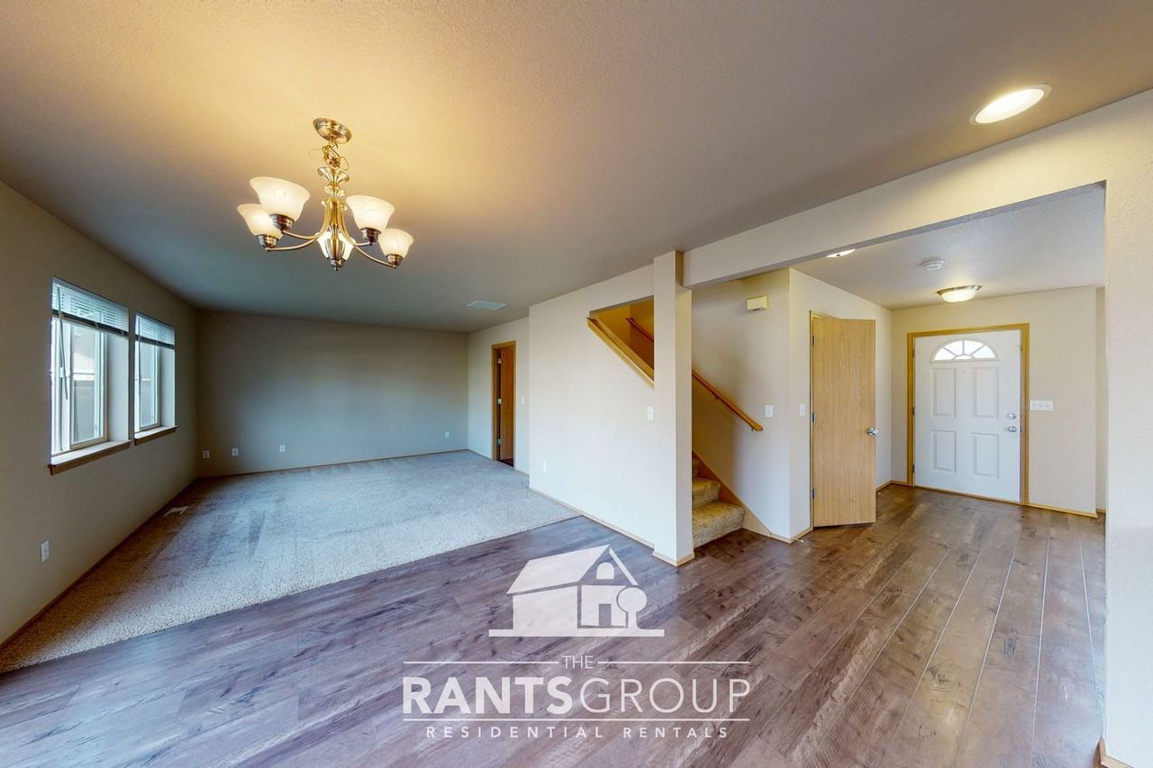 6428 Candace Ct Se - Photo 6 of 25