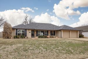 featured image of 7522 Northwest Stonegate Drive