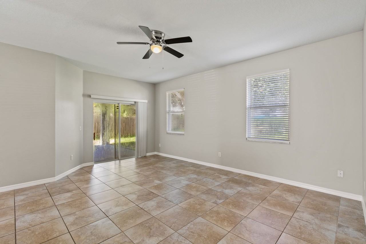 2709 Savannah Dr - Photo 2 of 15
