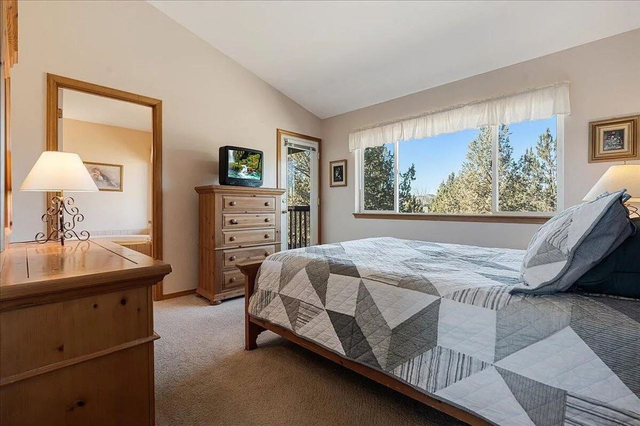 1140 Golden Pheasant Dr - Photo 4 of 15