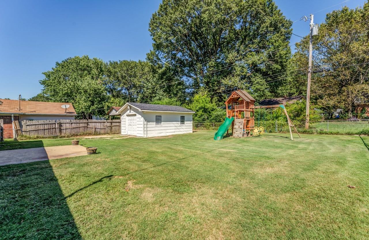 8398 Booneville Dr - Photo 5 of 19