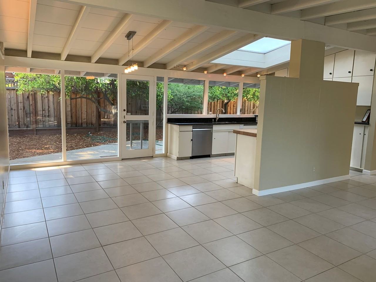 1053 Cardinal Way - Photo 4 of 20