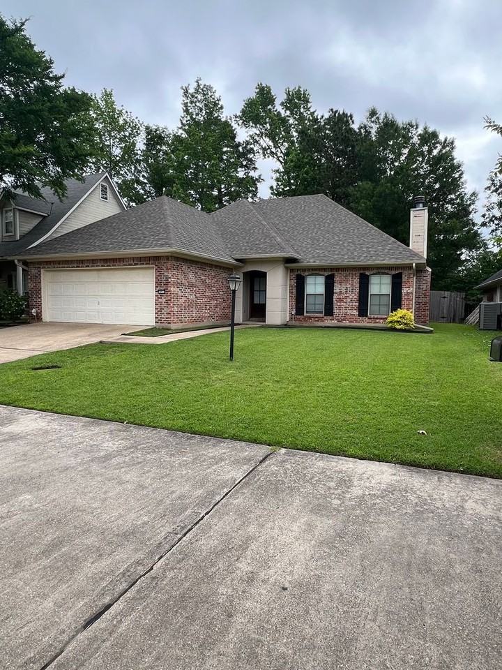 10513 Plum Creek Dr - Photo 2 of 18