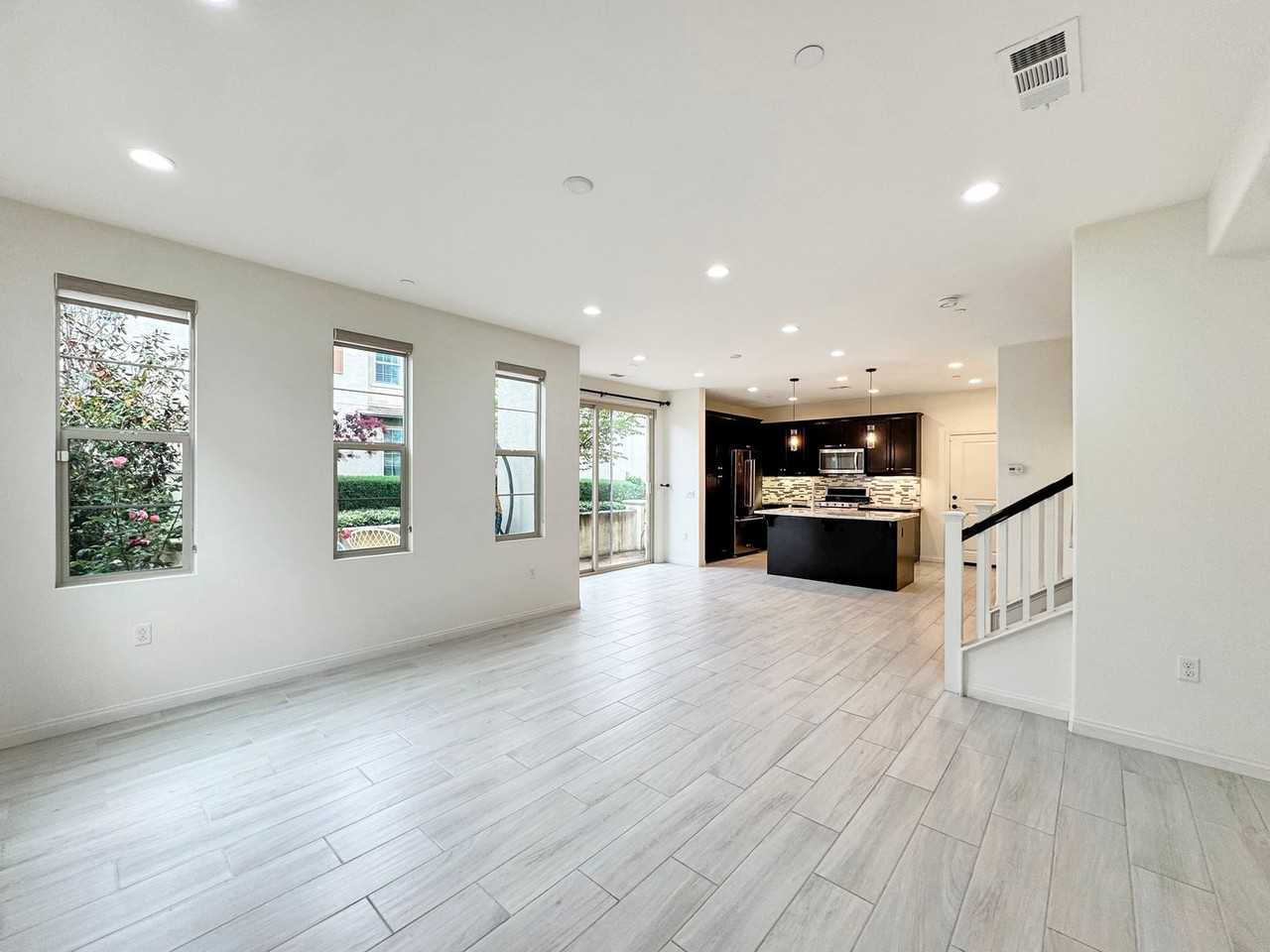 16170 Veridian Cir - Photo 2 of 24