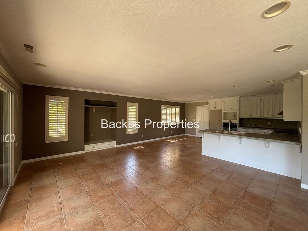 17240 Tamara Ln - Photo 6 of 25