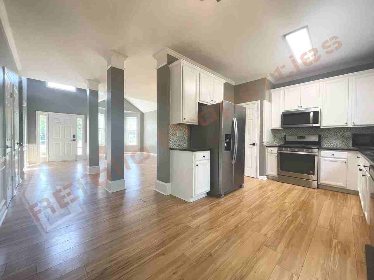 5422 Whisperwood Dr - Photo 7 of 34