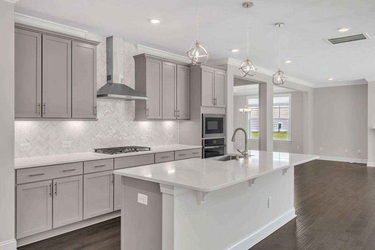 400 Hawks Bluff Ct - Photo 7 of 45