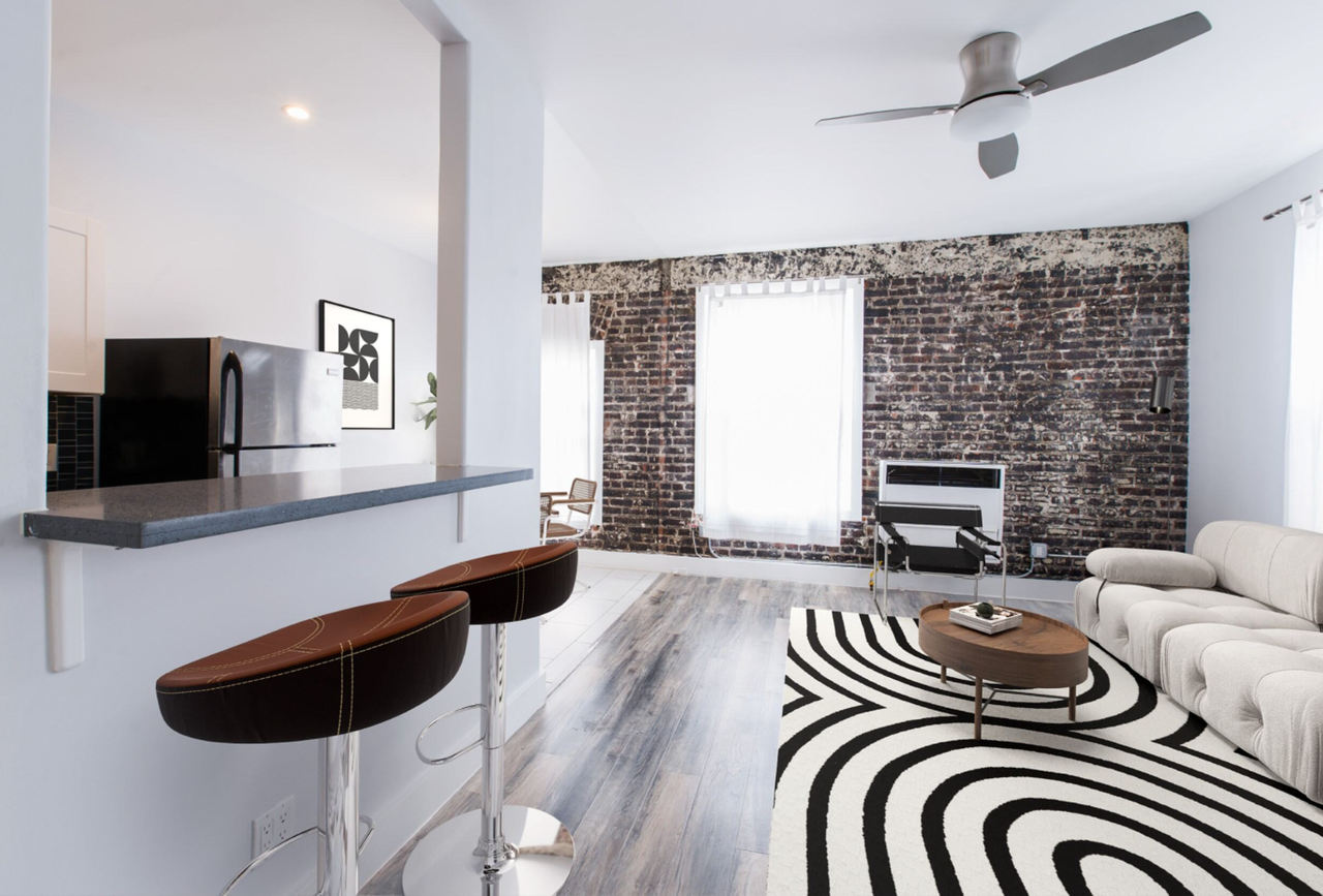 1025 N. Serrano Avenue - Photo 3 of 4