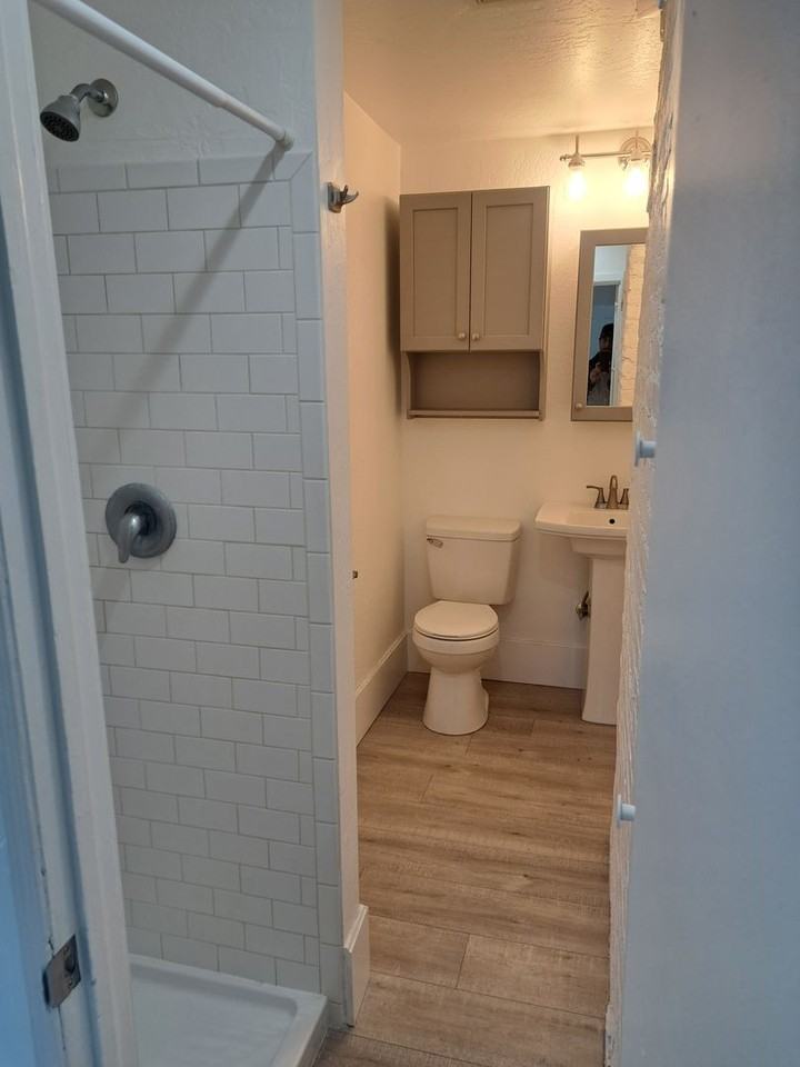 1631 W Pacific Ave - Photo 7 of 8