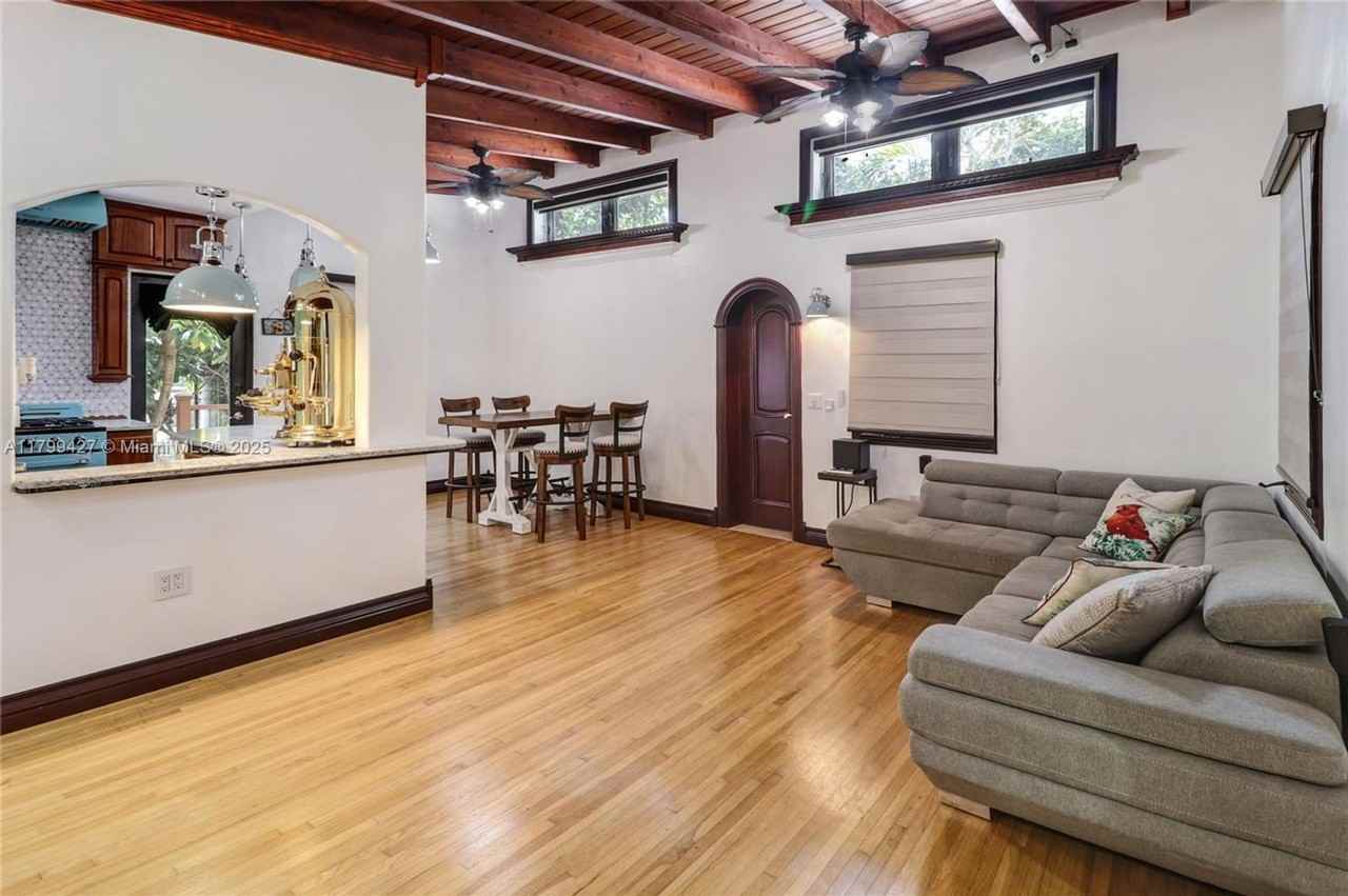 550 550 Quail Ave1 - Photo 2 of 11