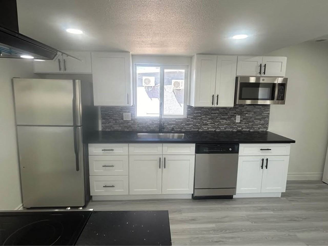 210 W Monroe Ave, Las Vegas, NV 89106 - Photo 3 of 13