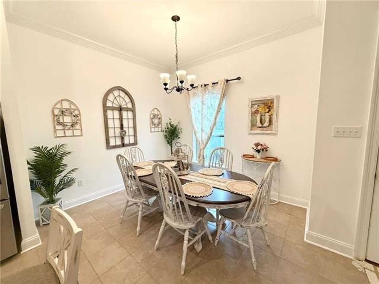 70040 Hirson Ct - Photo 3 of 17