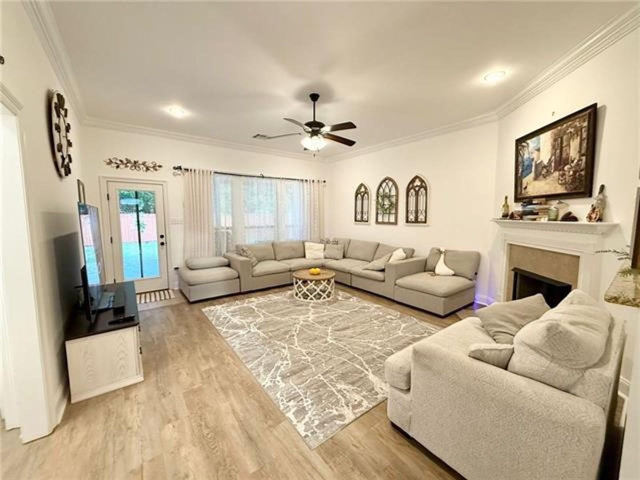 70040 Hirson Ct - Photo 6 of 17