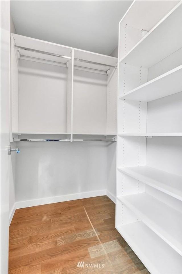 2823 Franklin Ave E - Photo 3 of 28