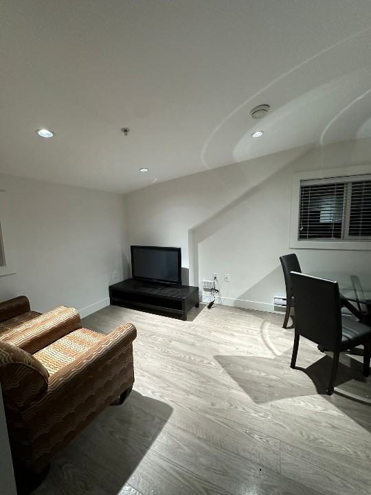 5477 Wales Street - Photo 2 of 7