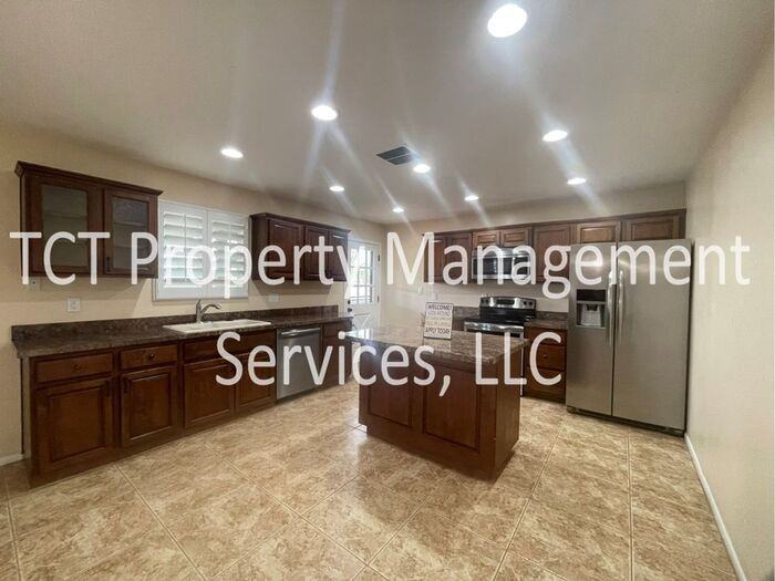 1209 E Hermosa Dr - Photo 3 of 10