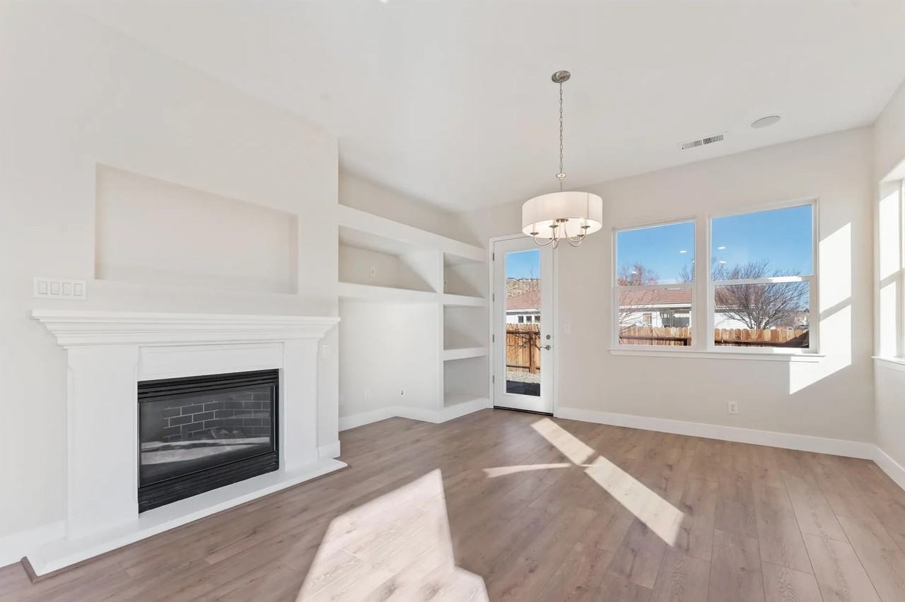 1058 Chip Ct #NA - Photo 7 of 25