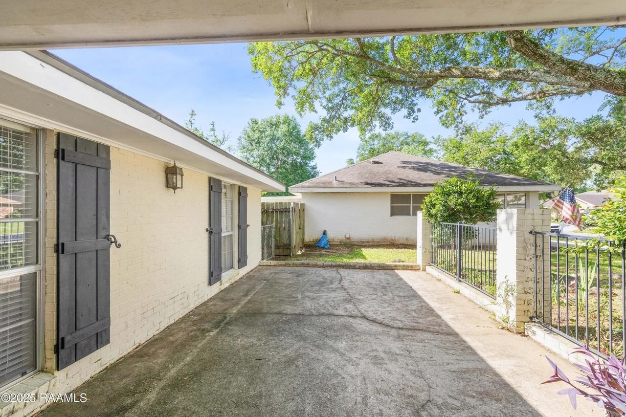 305 Orgeron Dr #NA - Photo 2 of 12