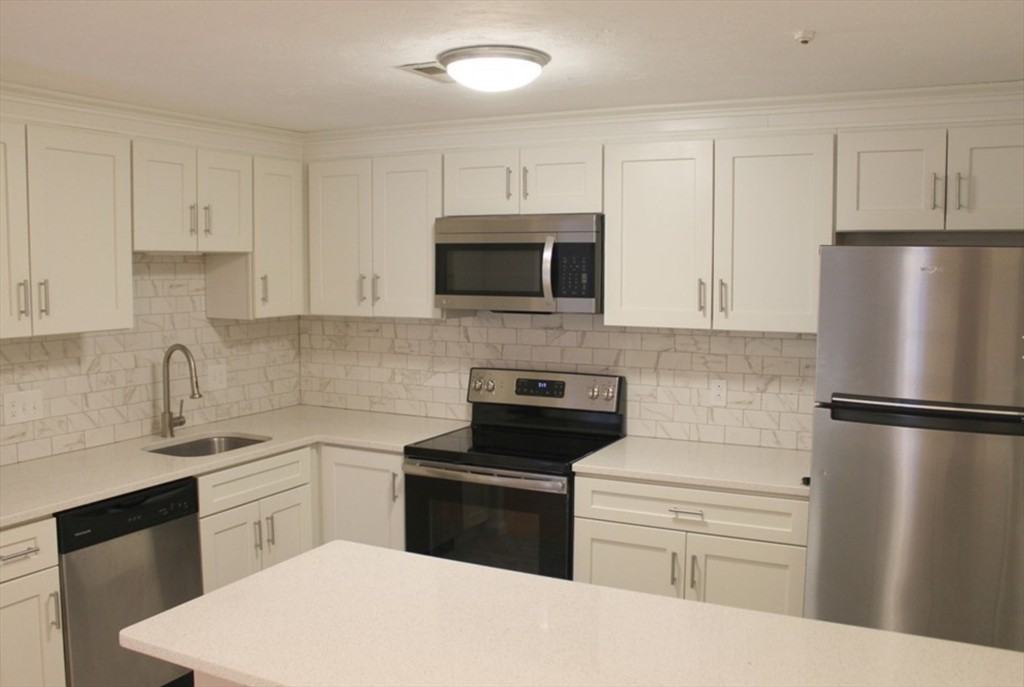354 Neponset St #E - Photo 3 of 16