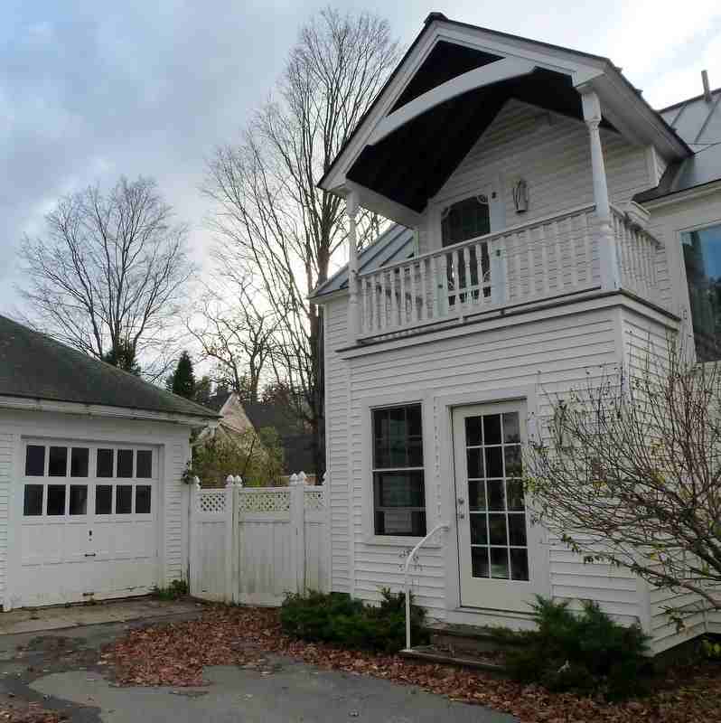 18 Henry St #18B - Photo 2 of 14