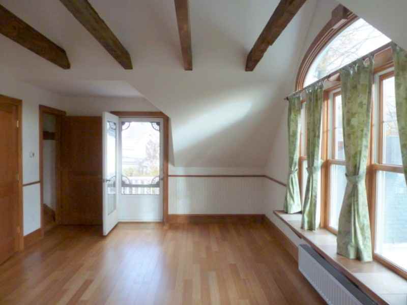 18 Henry St #18B - Photo 3 of 14