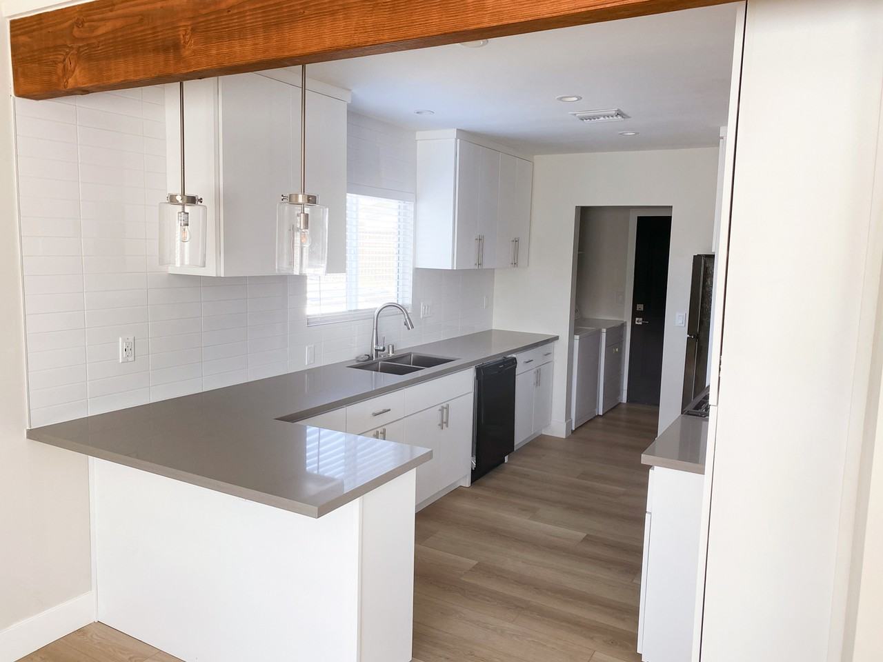 14859 Chatsworth Dr #NA - Photo 3 of 23