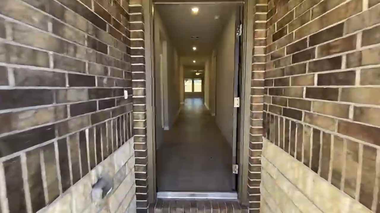 2418 Humble Way #NA - Photo 2 of 28