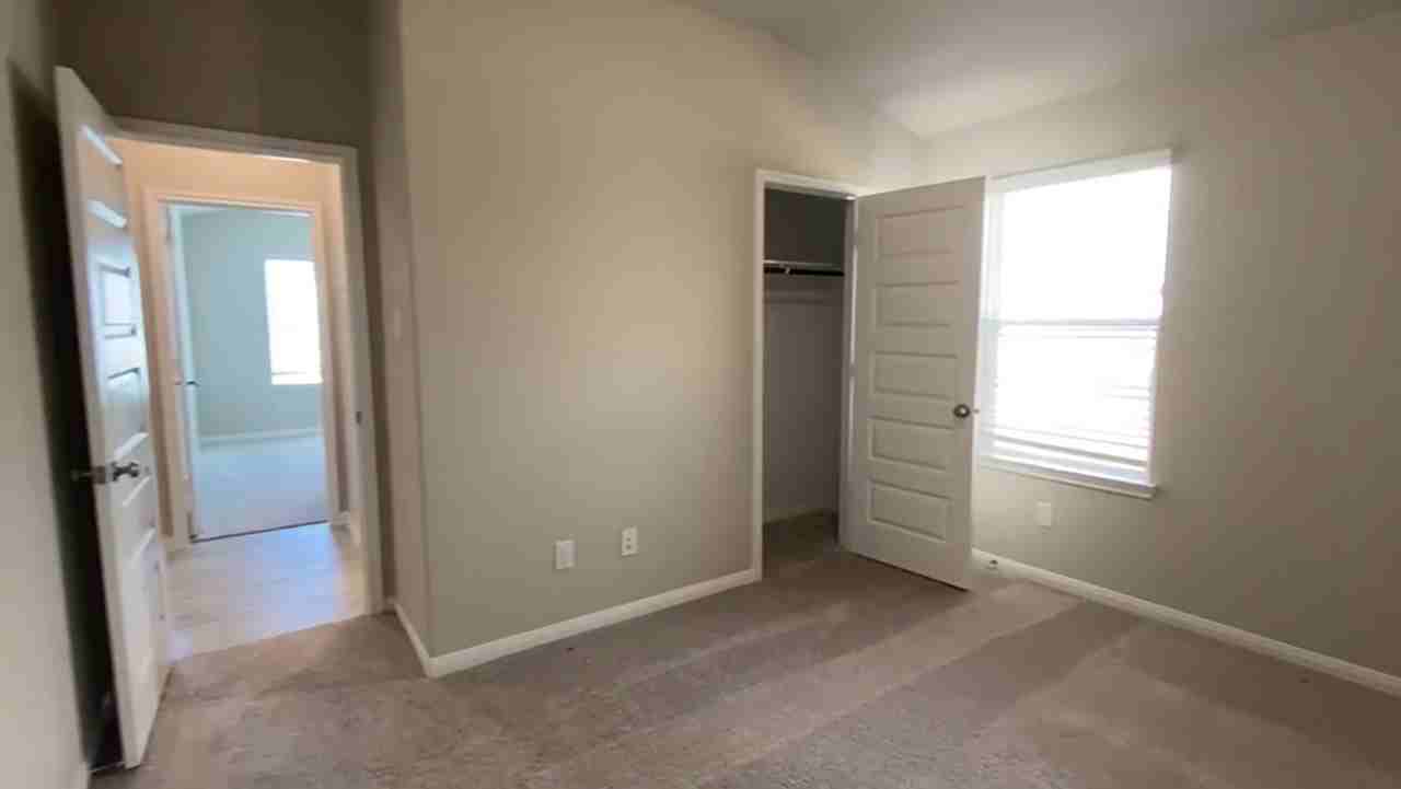 2418 Humble Way #NA - Photo 6 of 28