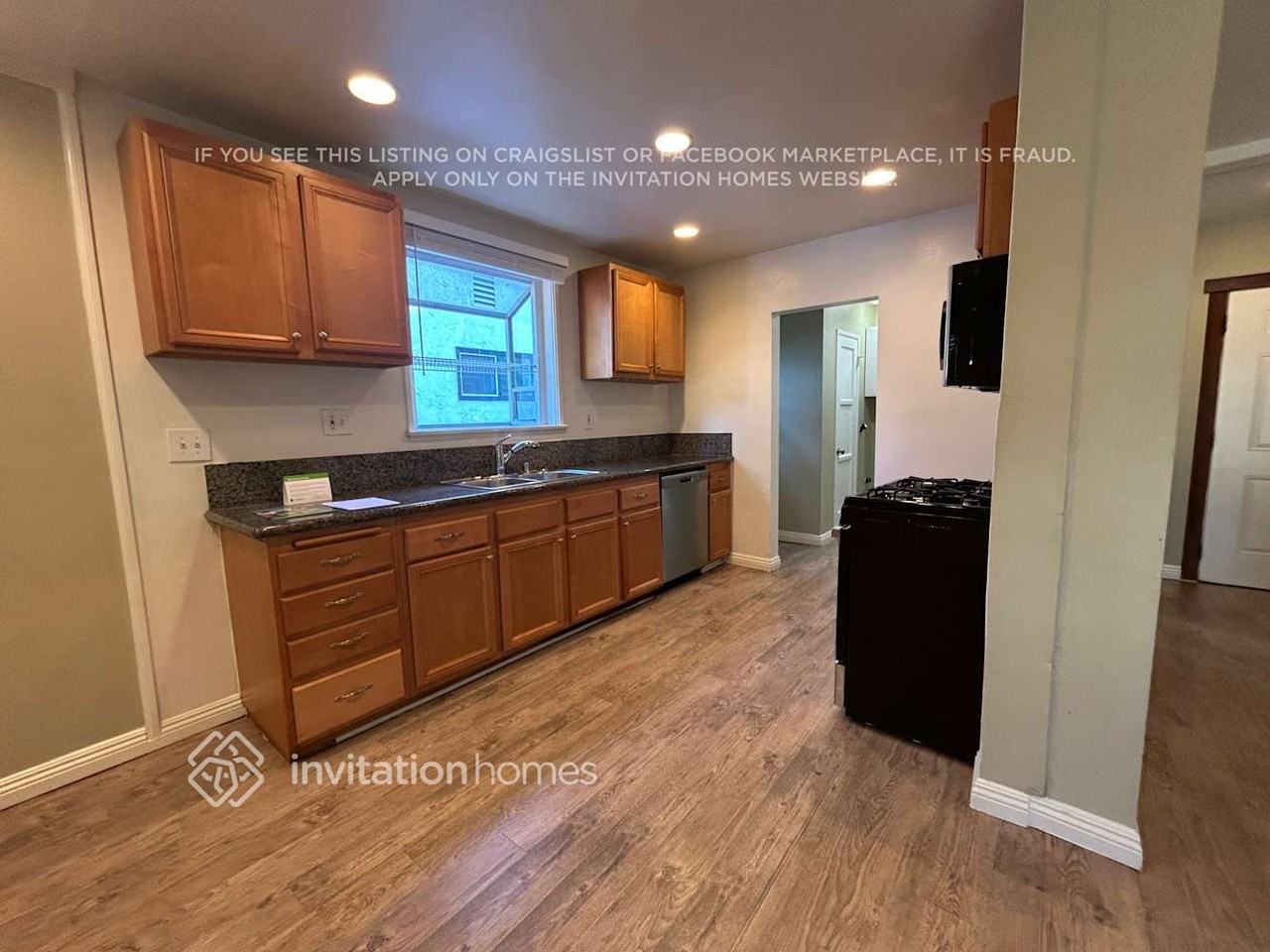 7327 Newcastle Ave - Photo 5 of 14