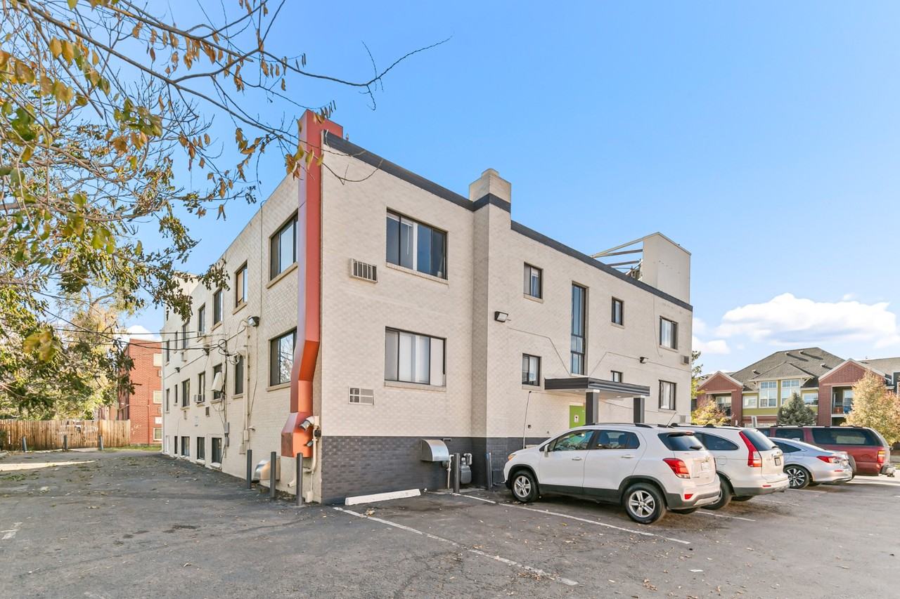 560 DAYTON ST - Photo 4 of 4