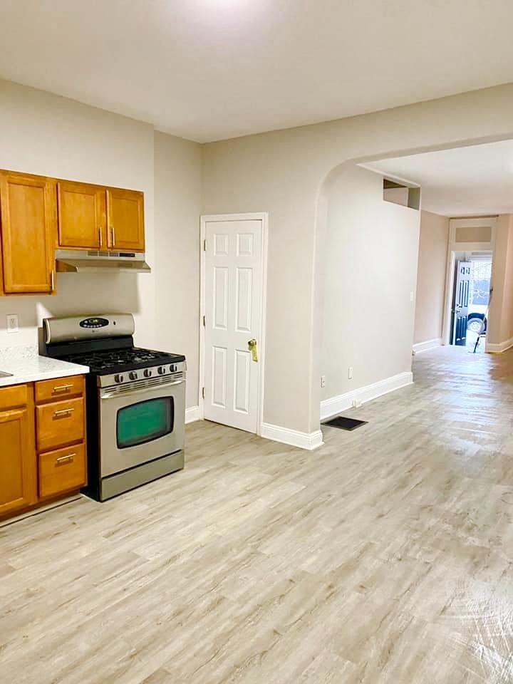 2443 Jefferson Street - Photo 2 of 9