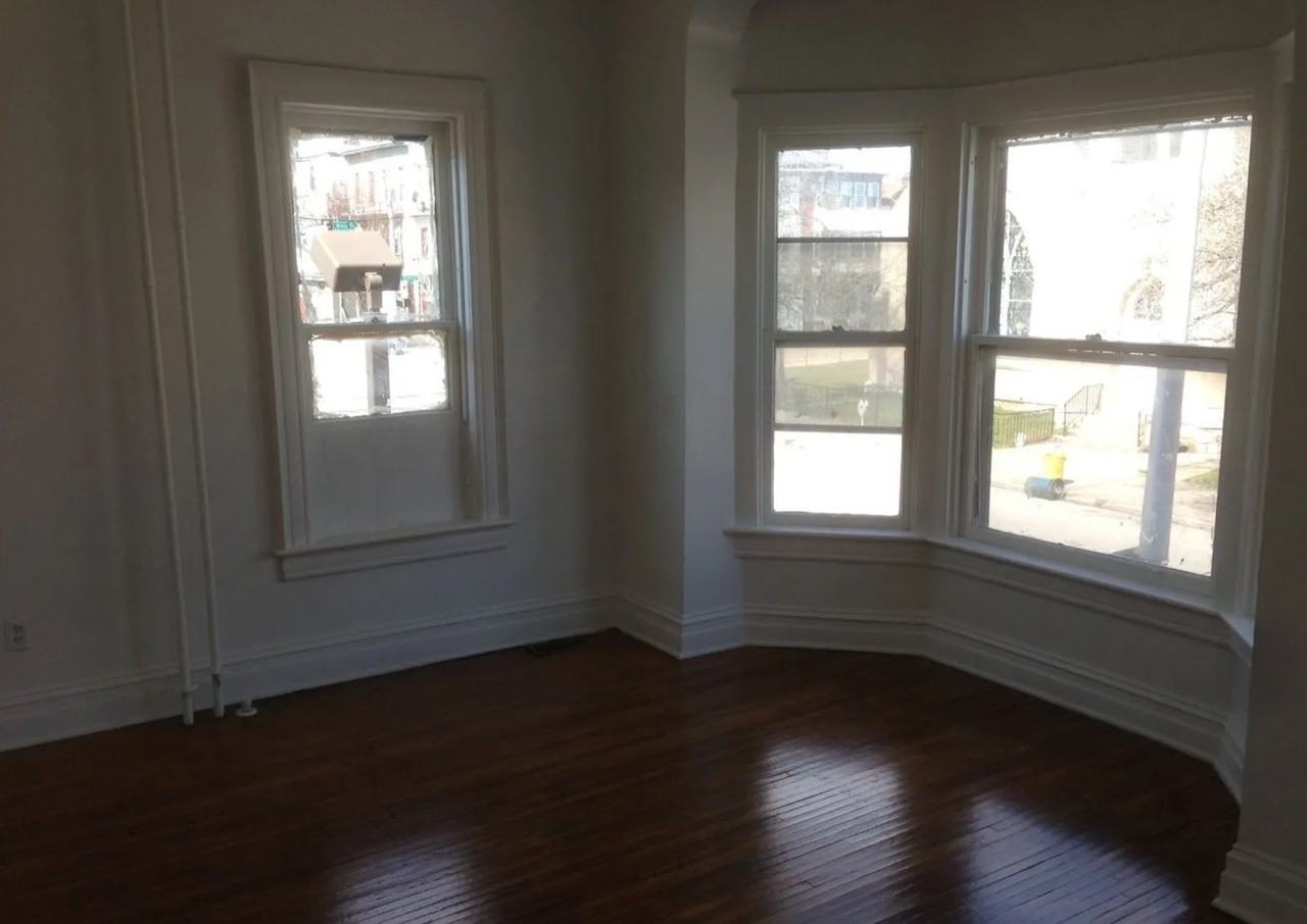 588 West Market Street - Photo 3 of 5