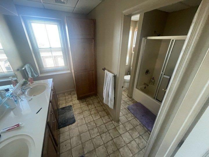 40 West Main Street - Photo 4 of 5