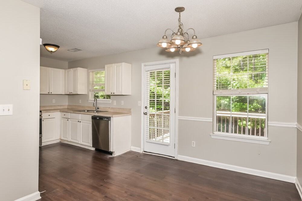 4100 Clarks Trl - Photo 6 of 17