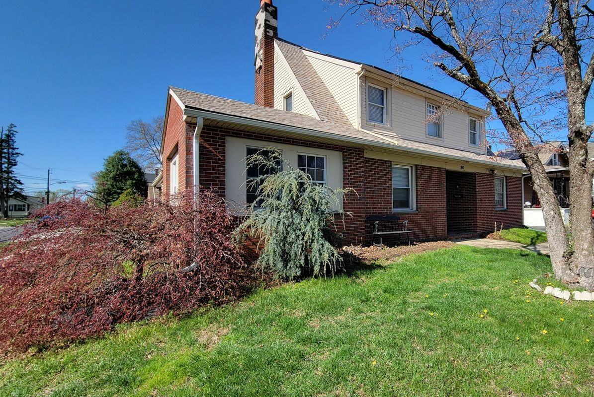 96 Kendall Blvd - Photo 2 of 13