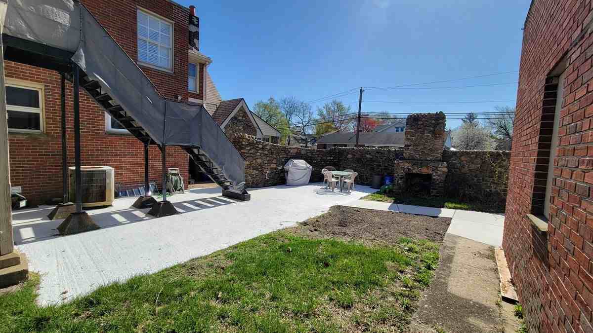 96 Kendall Blvd - Photo 3 of 13