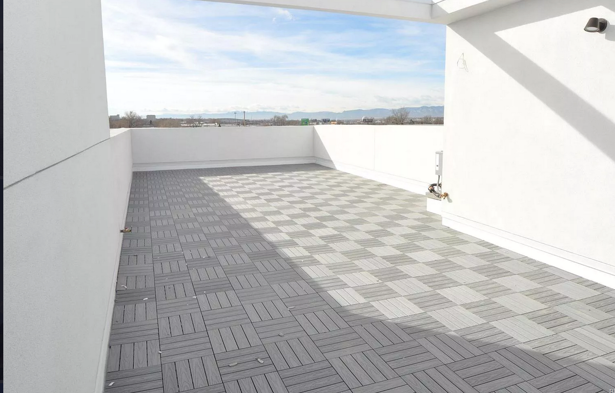 2158 S Delaware St - Photo 2 of 13